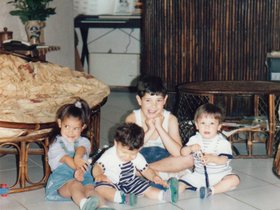 IMG_0034%20avec%20cousin%20anai%CC%88s%20et%20kevin%20et%20moi.jpg